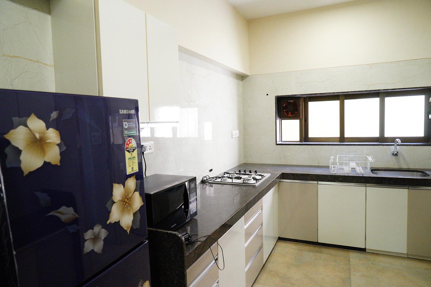 Apartment Large, Modern, Private 3bhk, Khar West,