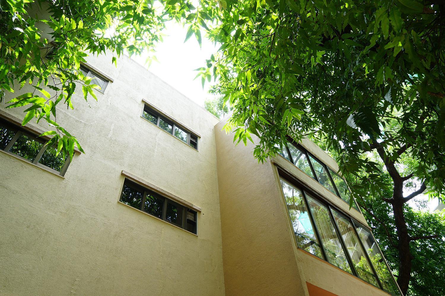 Apartment Large, Modern, Private 3bhk, Khar West,
