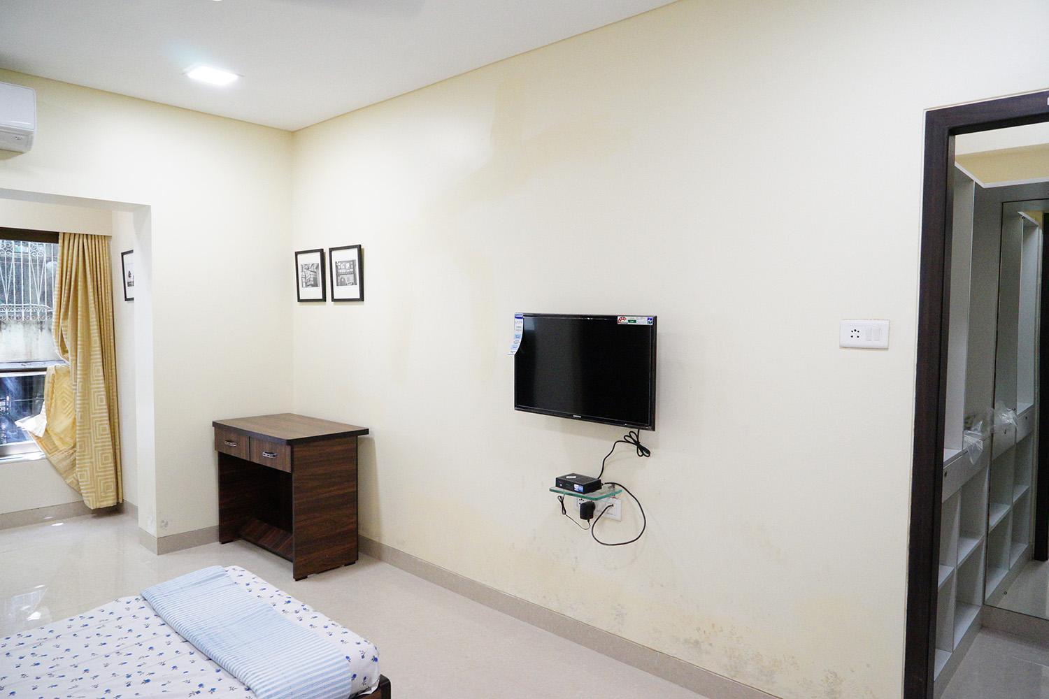 Large, Modern, Private 3bhk, Khar West, Apartament *